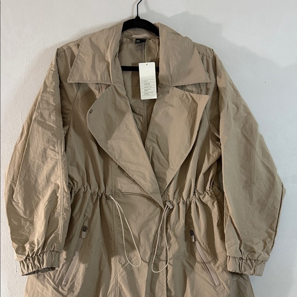 All in Motion Beige Lightweight Trench Coat Utility Jacket Small - Picture 4 of 10
